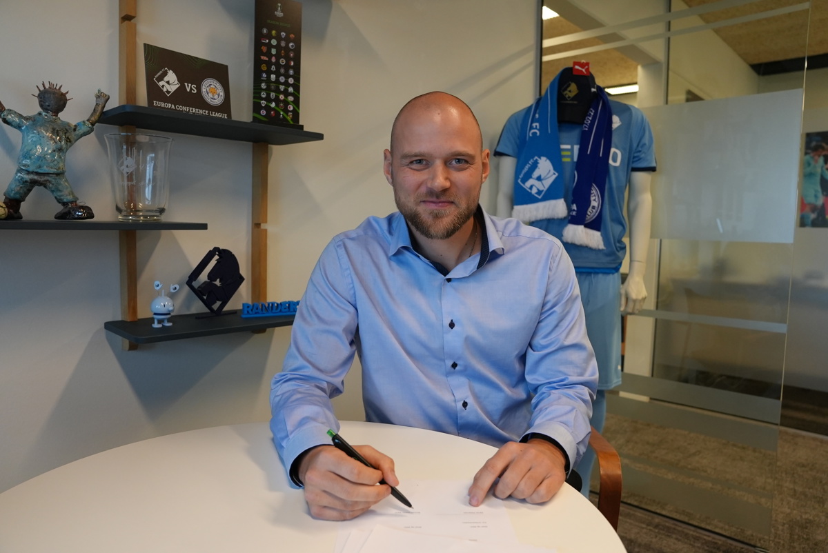 Randers Fc Forlænger Med Talentfuld U17 Cheftræner 